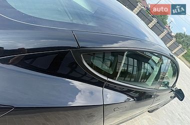 Седан Tesla Model 3 2022 в Львове