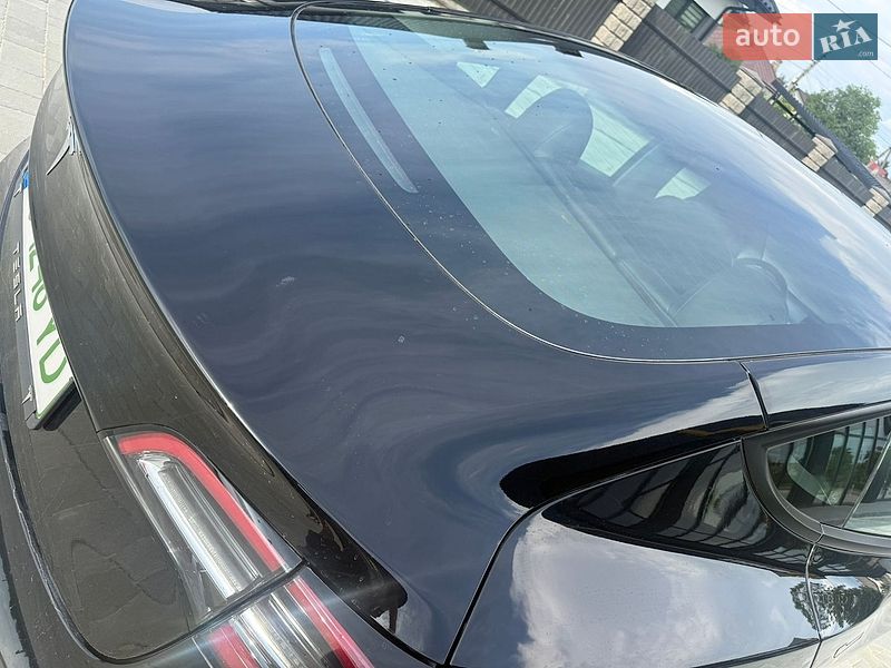 Седан Tesla Model 3 2022 в Львове