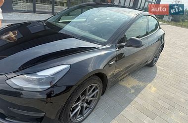 Седан Tesla Model 3 2022 в Львове