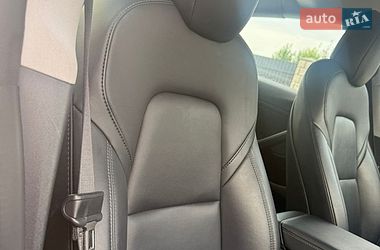 Седан Tesla Model 3 2022 в Львове