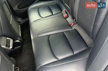 Седан Tesla Model 3 2022 в Львове