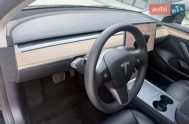 Седан Tesla Model 3 2022 в Львове