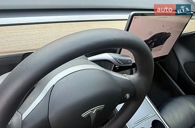 Седан Tesla Model 3 2022 в Львове