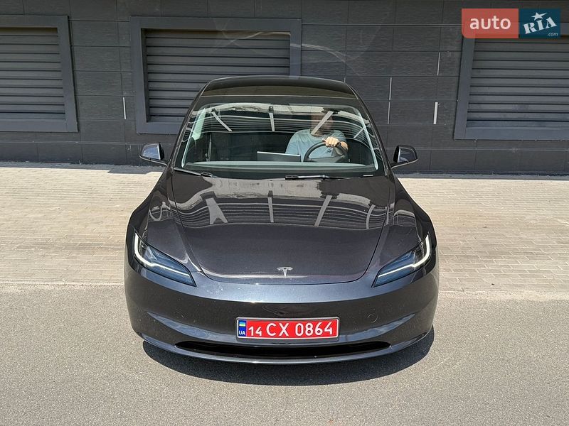 Седан Tesla Model 3 2025 в Києві