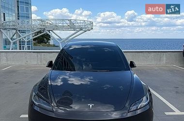 Седан Tesla Model 3 2024 в Одессе