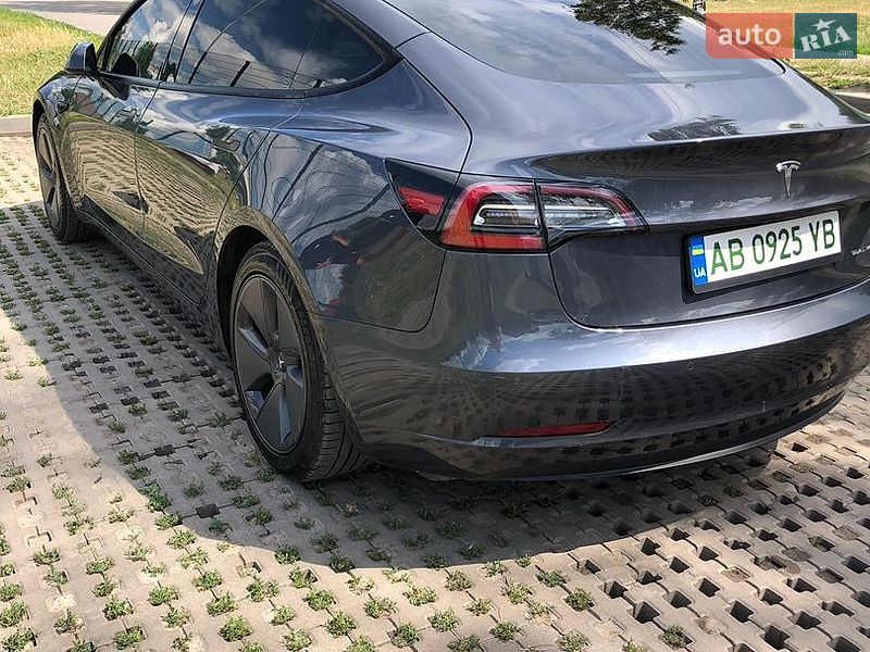 Седан Tesla Model 3 2022 в Вінниці