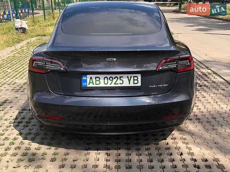 Седан Tesla Model 3 2022 в Вінниці