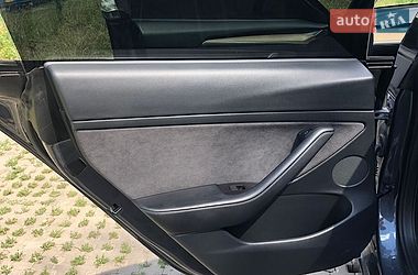 Седан Tesla Model 3 2022 в Вінниці