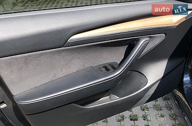 Седан Tesla Model 3 2022 в Вінниці