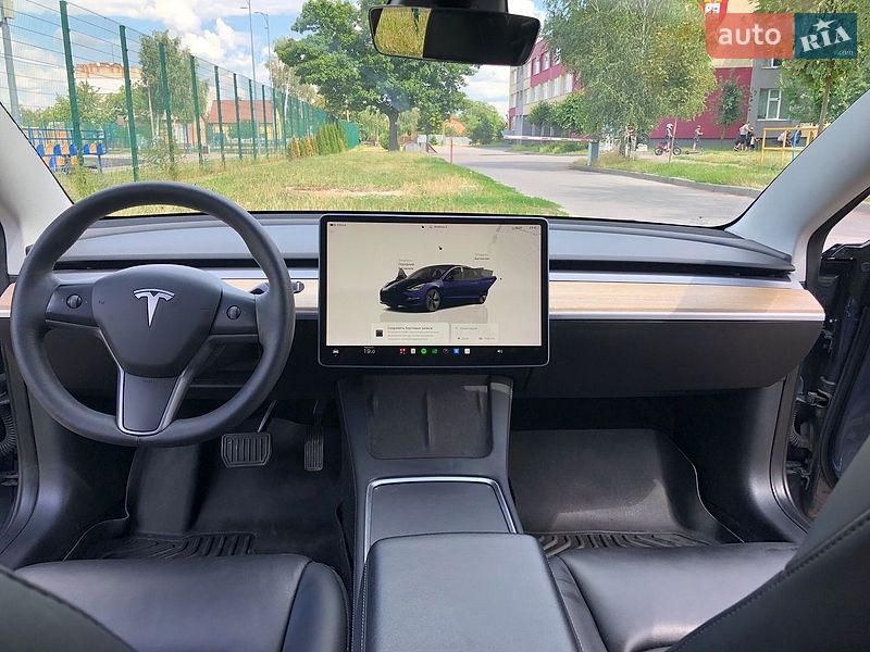 Седан Tesla Model 3 2022 в Вінниці