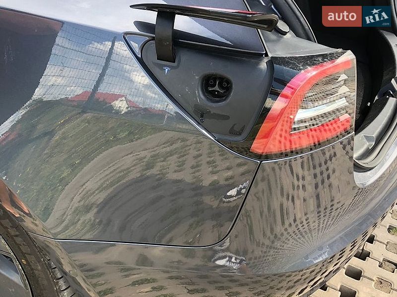 Седан Tesla Model 3 2022 в Вінниці