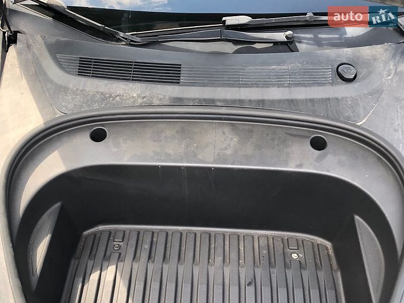 Седан Tesla Model 3 2022 в Вінниці