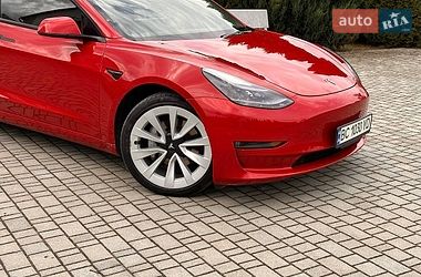 Седан Tesla Model 3 2023 в Самборе