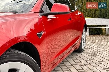 Седан Tesla Model 3 2023 в Самборе