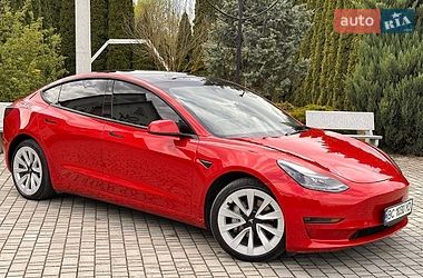 Седан Tesla Model 3 2023 в Самборе