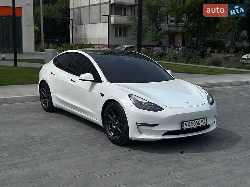 Tesla Model 3 2021