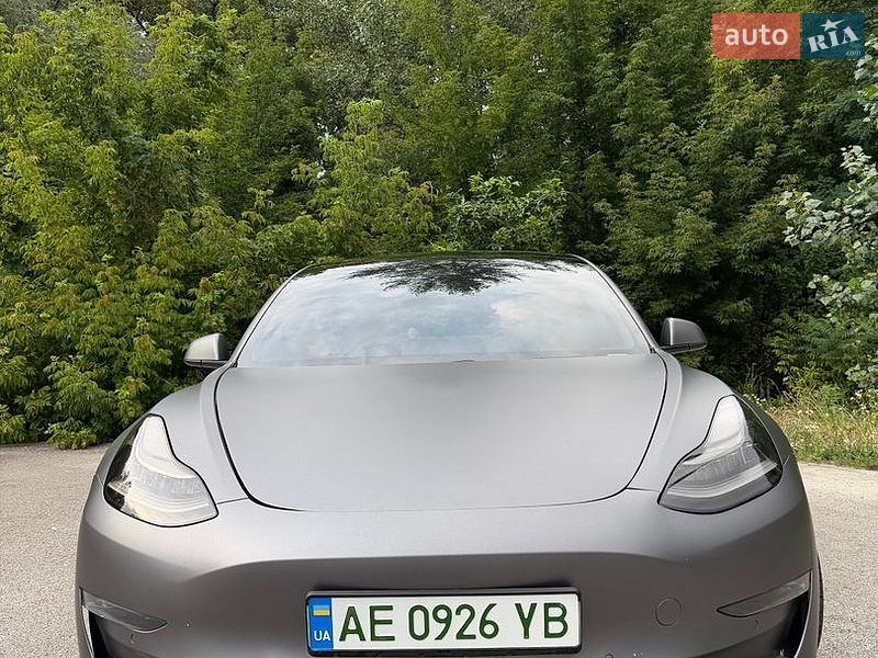 Седан Tesla Model 3 2020 в Днепре