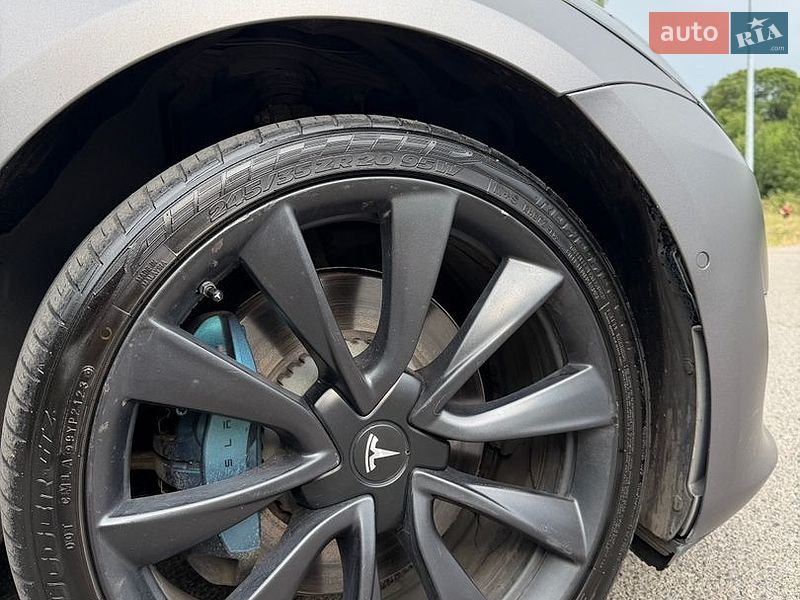 Седан Tesla Model 3 2020 в Днепре