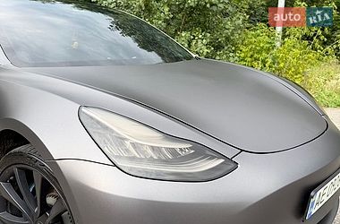 Седан Tesla Model 3 2020 в Днепре