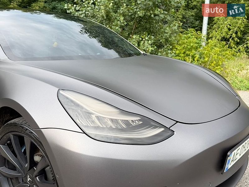 Седан Tesla Model 3 2020 в Днепре