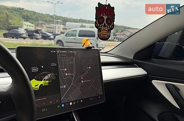 Седан Tesla Model 3 2020 в Днепре