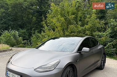 Седан Tesla Model 3 2020 в Днепре