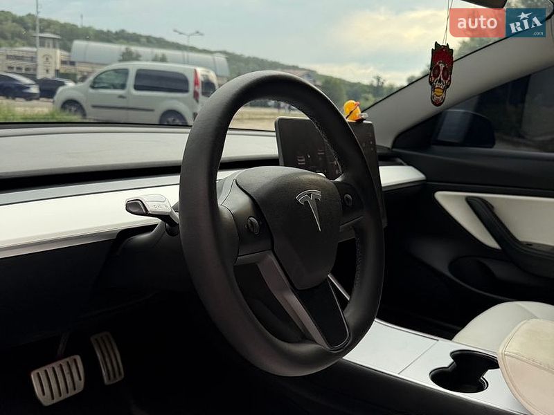 Седан Tesla Model 3 2020 в Днепре