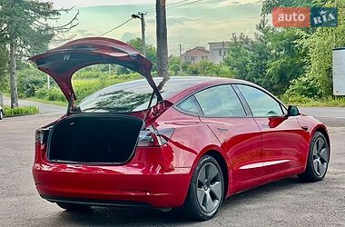 Седан Tesla Model 3 2021 в Вінниці