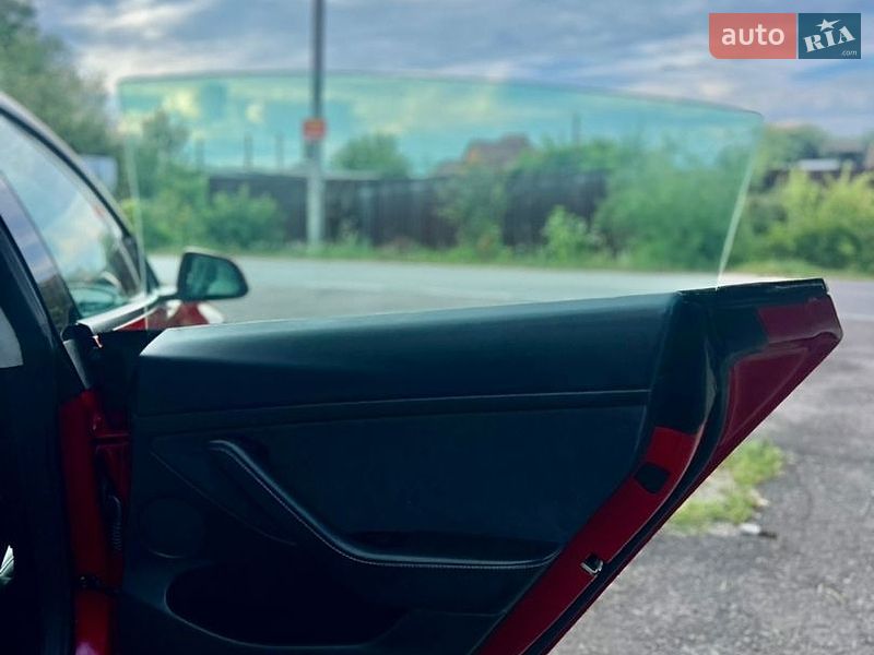Седан Tesla Model 3 2021 в Вінниці