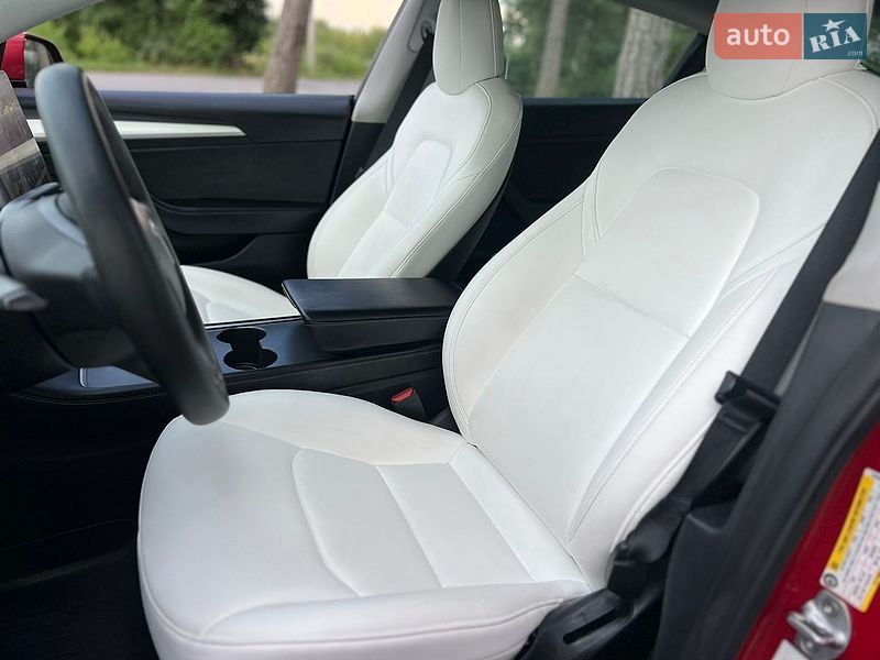Седан Tesla Model 3 2021 в Вінниці