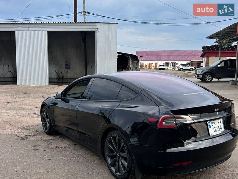 Седан Tesla Model 3 2018 в Сумах