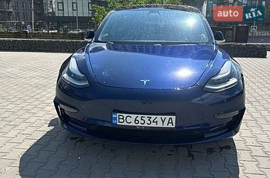 Седан Tesla Model 3 2019 в Львове
