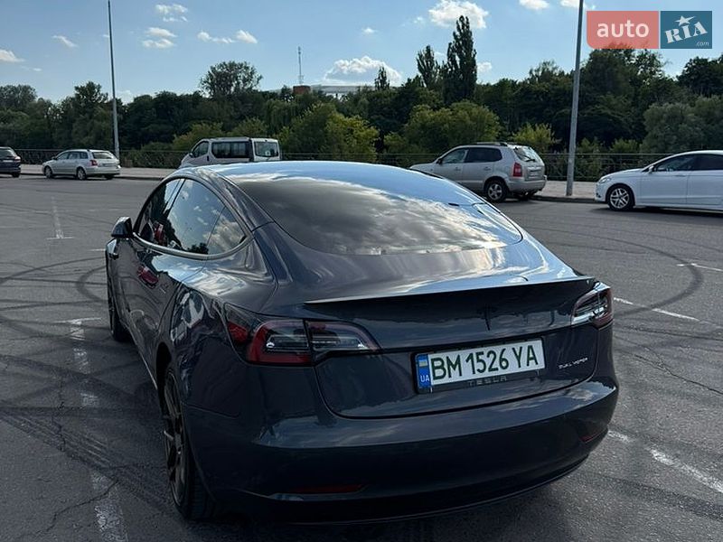 Седан Tesla Model 3 2021 в Сумах