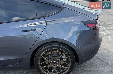 Седан Tesla Model 3 2021 в Сумах