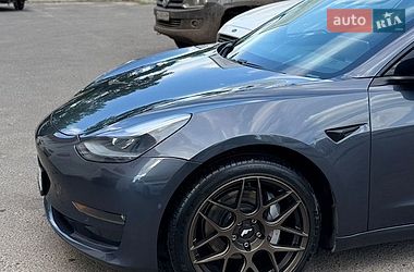 Седан Tesla Model 3 2021 в Сумах