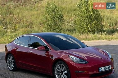 Седан Tesla Model 3 2018 в Пирятині