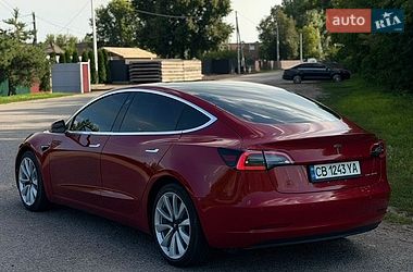 Седан Tesla Model 3 2018 в Пирятині