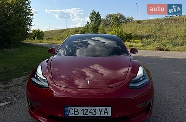 Седан Tesla Model 3 2018 в Пирятині
