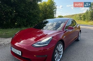 Седан Tesla Model 3 2018 в Пирятині