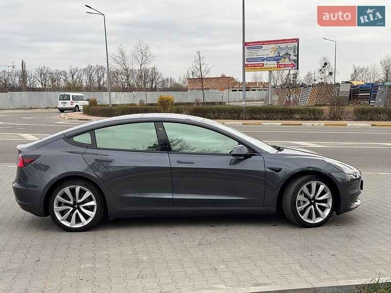Седан Tesla Model 3 2019 в Киеве