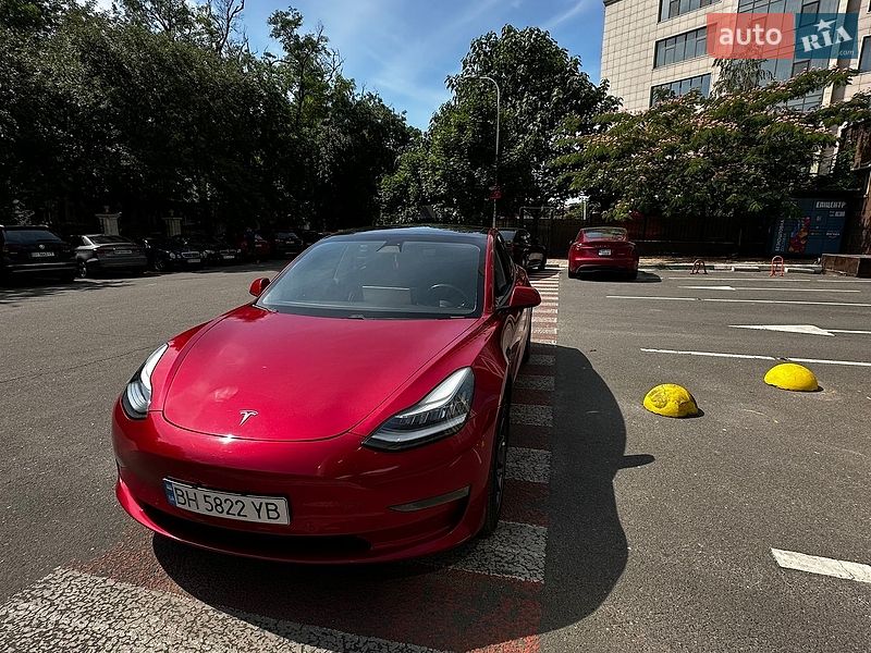 Седан Tesla Model 3 2018 в Одессе