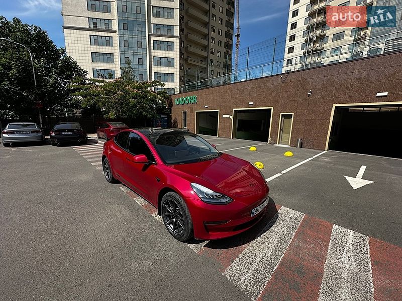Седан Tesla Model 3 2018 в Одессе