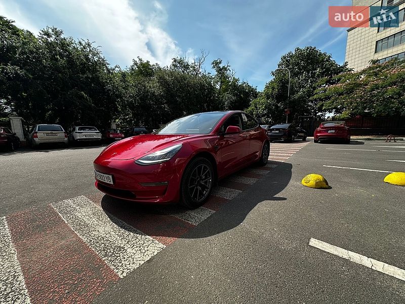 Седан Tesla Model 3 2018 в Одессе