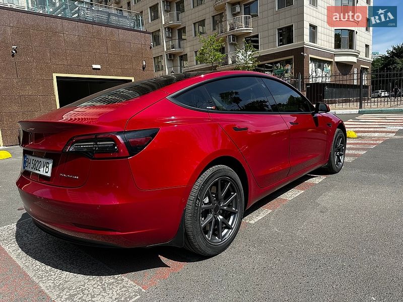 Седан Tesla Model 3 2018 в Одессе