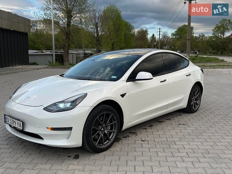 Tesla Model 3 2021