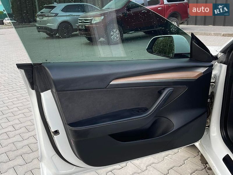 Седан Tesla Model 3 2021 в Кам'янець-Подільському