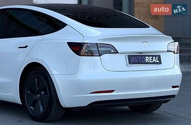 Седан Tesla Model 3 2022 в Кривом Роге
