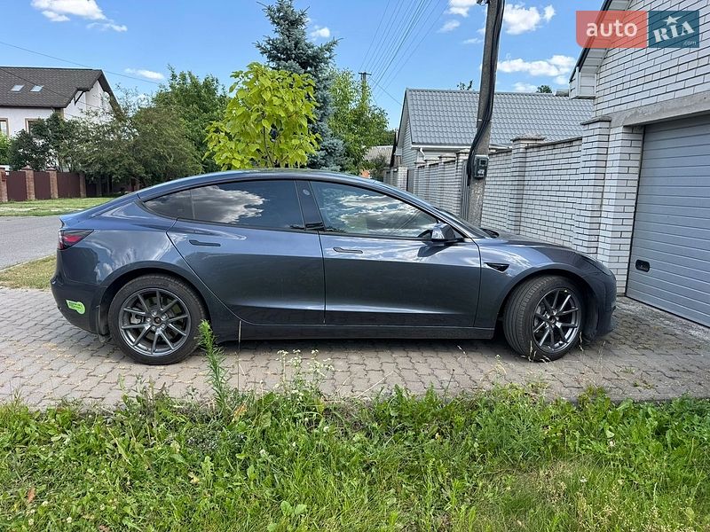 Седан Tesla Model 3 2023 в Киеве фото 2 Седан Tesla Model 3 2023 в Киеве