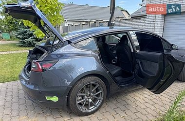 Седан Tesla Model 3 2023 в Киеве фото 4 Седан Tesla Model 3 2023 в Киеве