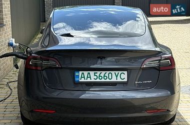 Седан Tesla Model 3 2022 в Києві